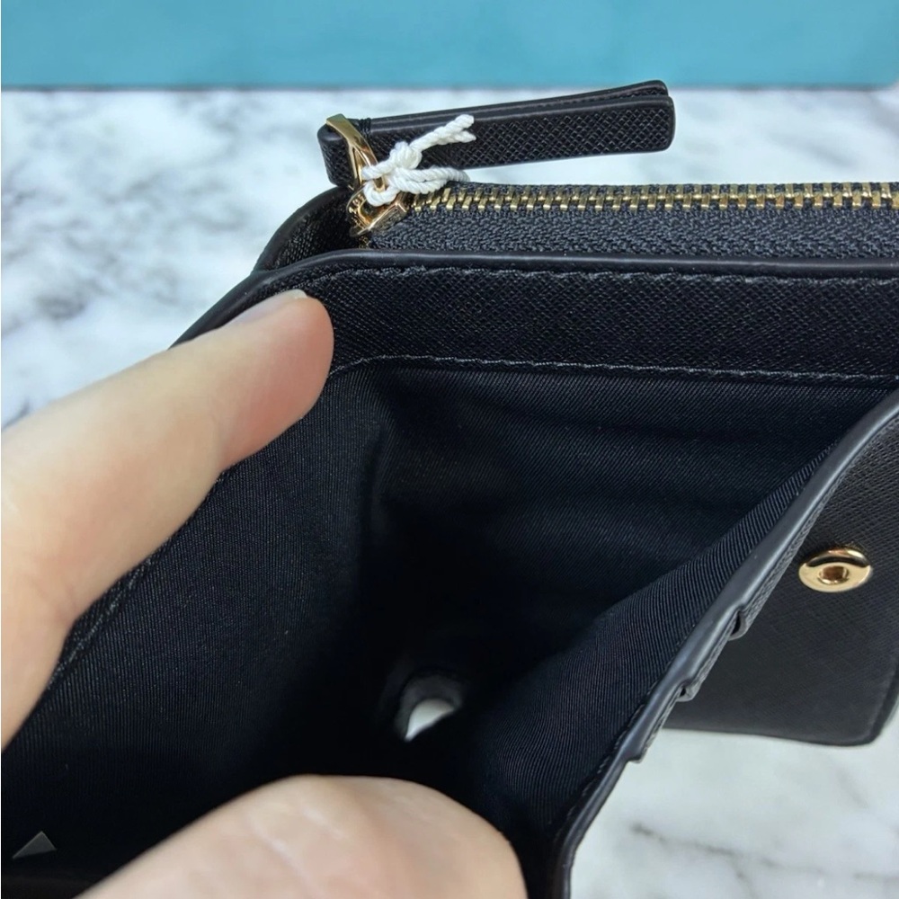 Tory Burch Black Saffiano Leather Emerson Bifold Wallet NWT - Picture 7 of 10